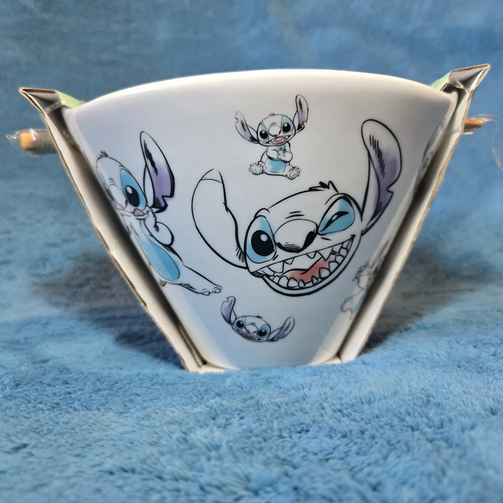 🌺Disney's Stitch 16oz. Sketch-Art Ramen Noodle Bowl with Chopsticks, Tossed
